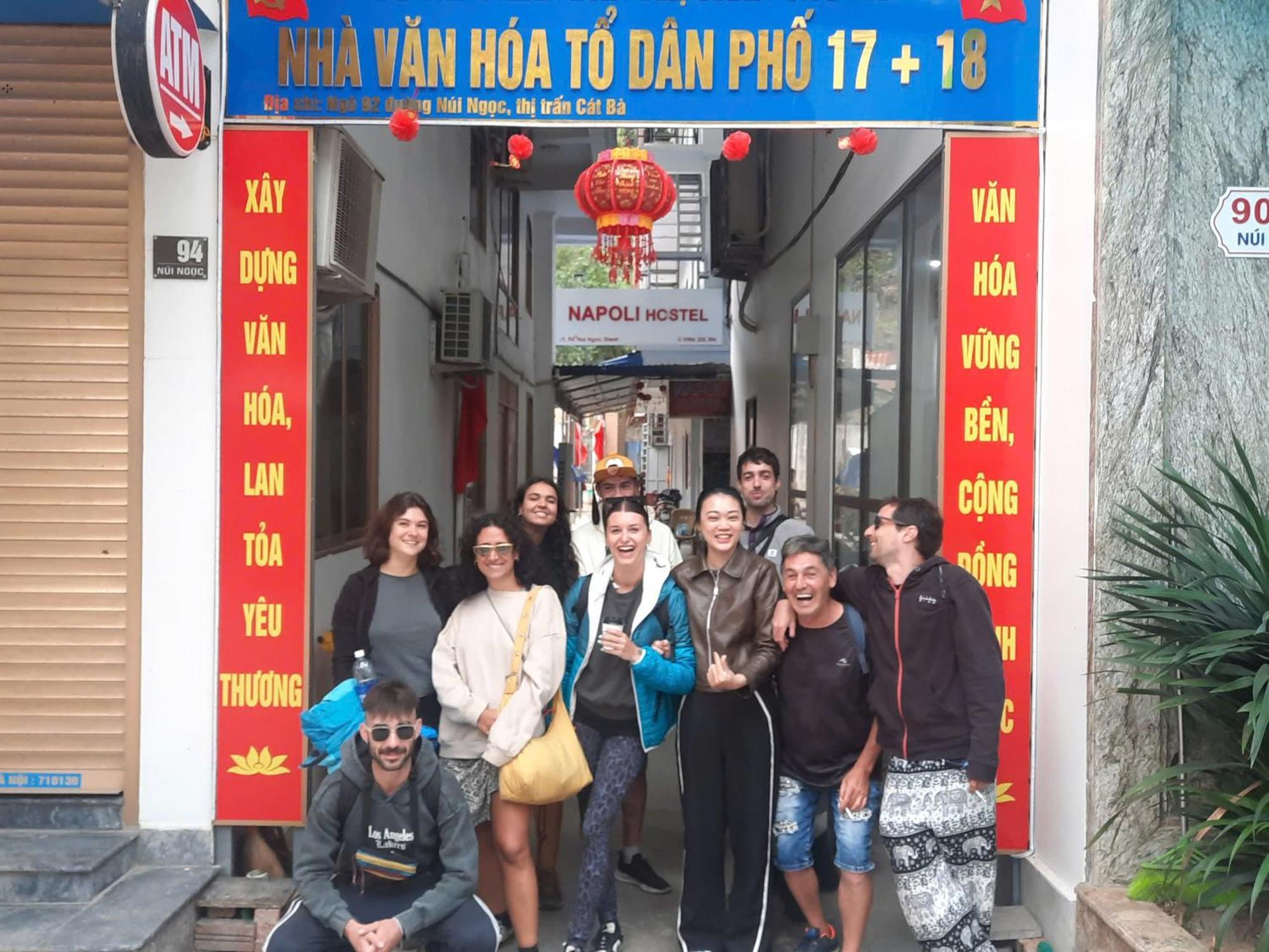 Napoli Hostel Chan Chau Bagian luar foto
